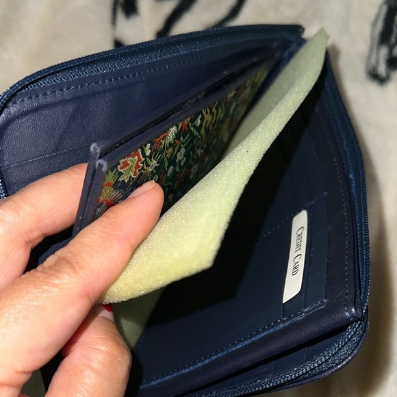 Wallet and passport holder with cards holder - Picture 16 of 16